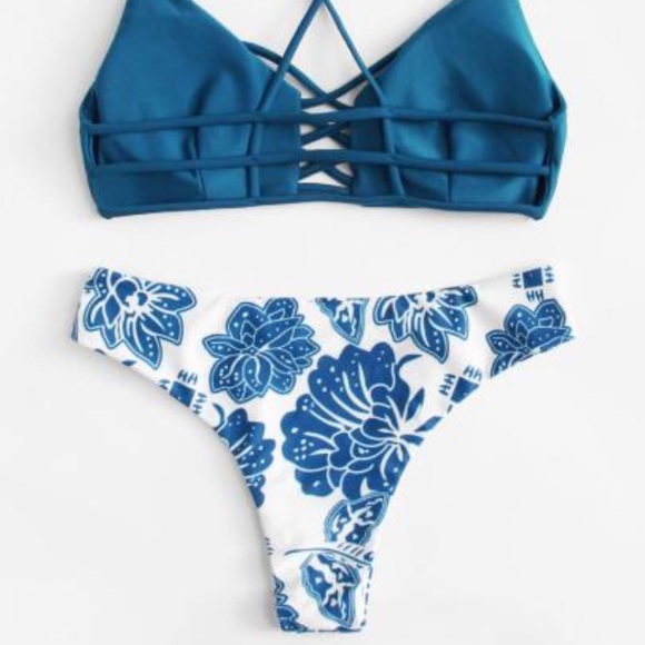 NWT bikini bottoms - Picture 2 of 2